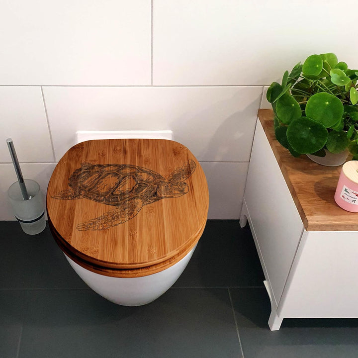 banjado® Hochwertig gravierter Design WC Sitz Bambus Absenkautomatik Schildkröte/Toilettendeckel mit