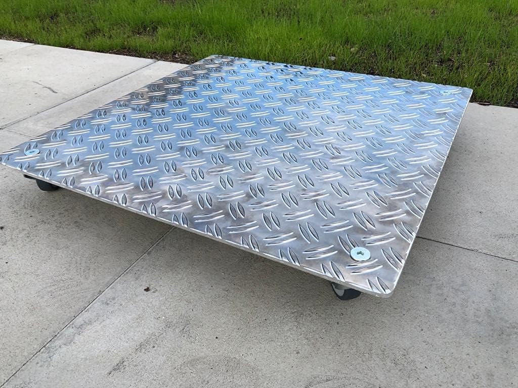 Pflanzenroller AluRiffelblech Q200 bis200kg Blumenroller Untersetzer Quadrat Indoor Outdoor