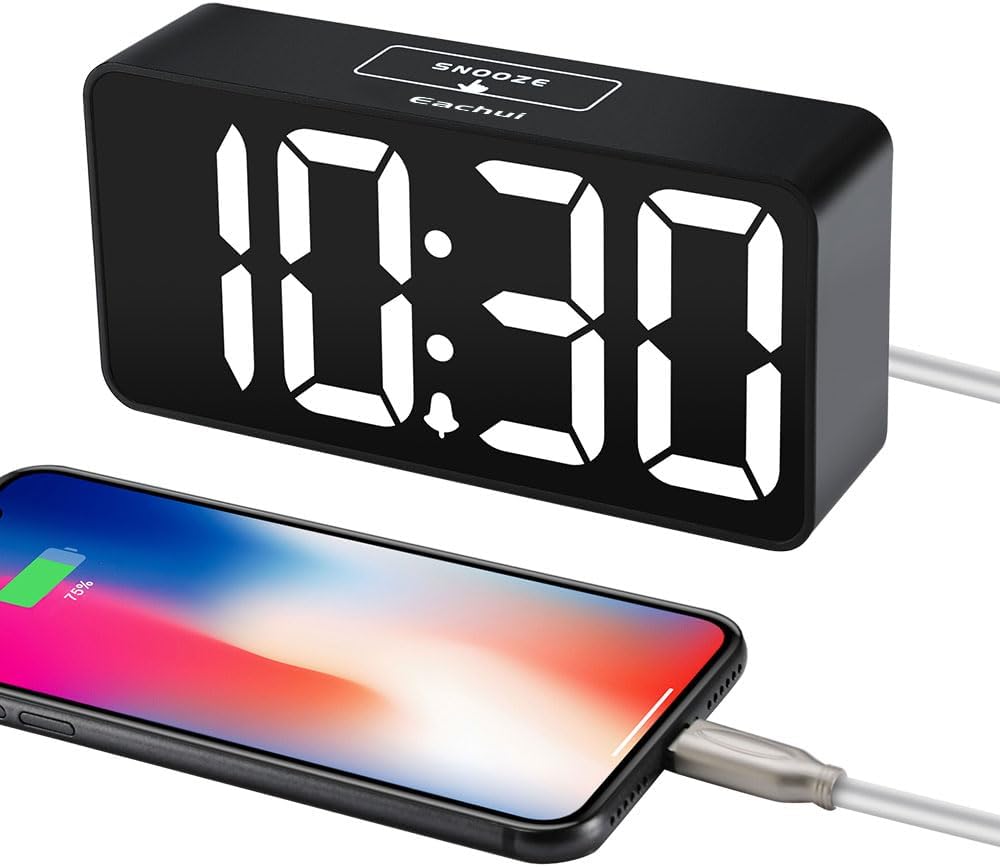 Eachui LED Wecker Digital mit USB-Ladeanschluss, Grosse Ziffern Display, Helligkeit und Lautstärke R