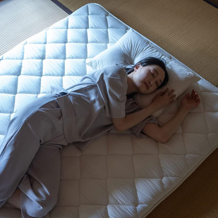 EMOOR Japanische Futon Matratze CLASSE 140 x 200 cm Weiss Hergestellt in Japan, Faltbar Schlaf Tradi