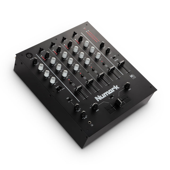 Numark M6 USB - 4-Kanal DJ-Mixer mit integriertem Audio Interface, 3-Band EQ, Mikrofoneingang und au