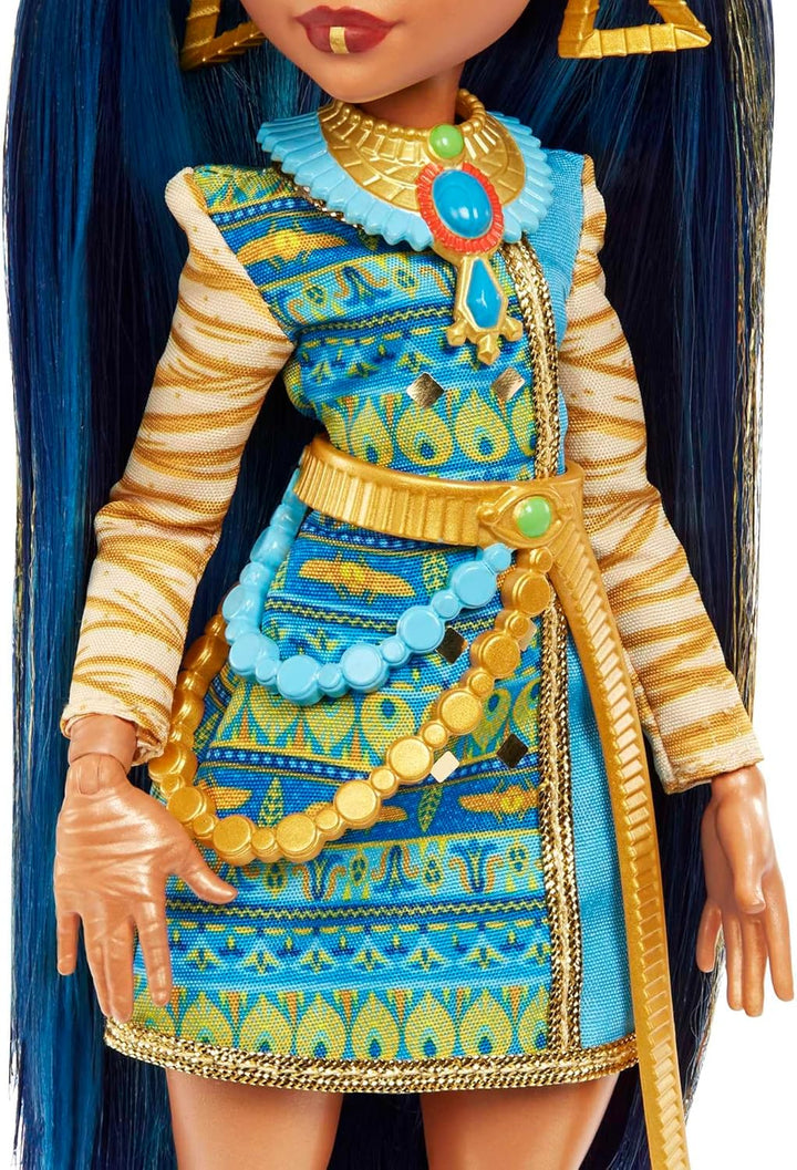 Monster High Cleo de Nile Puppe, Mummie Modepuppe, Königliches Outfit, Killerstiefel, Pyramidenrucks