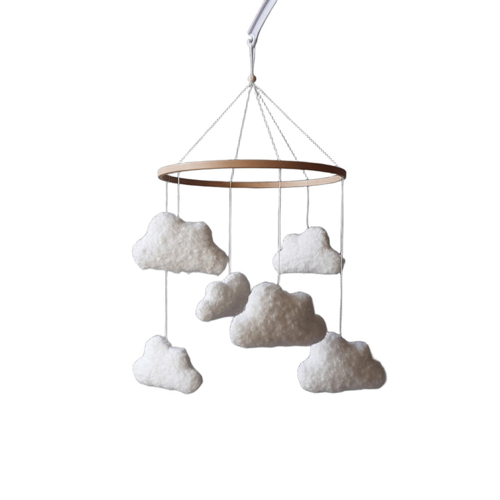 Wolken Baby Mobile aus Bouclé – Handgemachtes Boho Mobile in Neutralfarben – Weisse Deko fürs Babybe