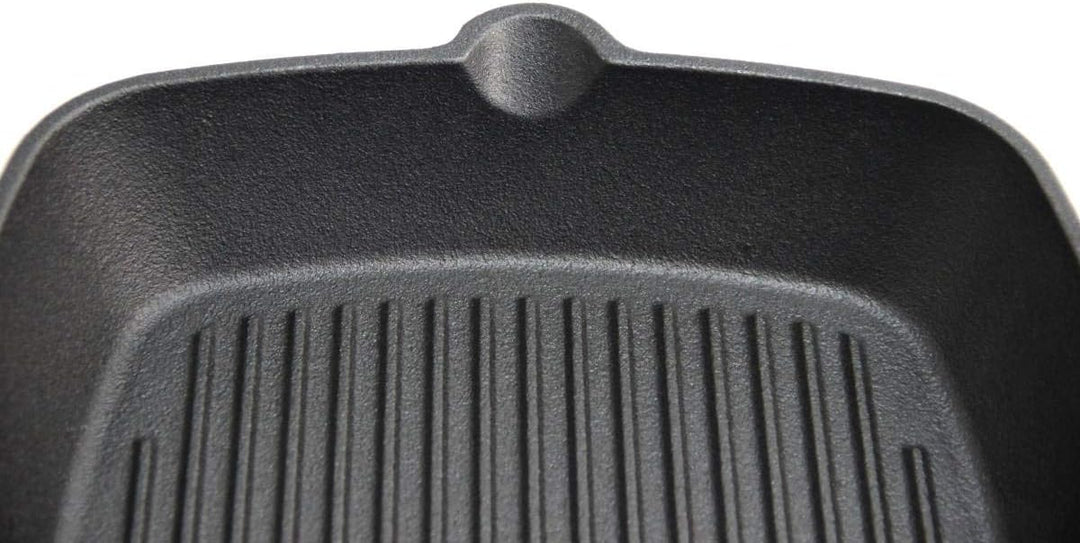 SANTOS Grillpfanne quadratisch mit Griff 26x26cm - Gusseiserne Pfanne - Schmoren, Braten, Grillen, B