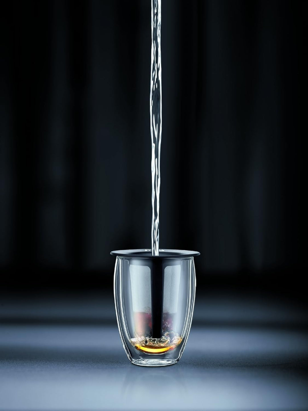 Bodum TEA FOR ONE Teeglas mit Kunststofffilter (Doppelwandig, Isoliert, 0,35 liters) schwarz, Schwar