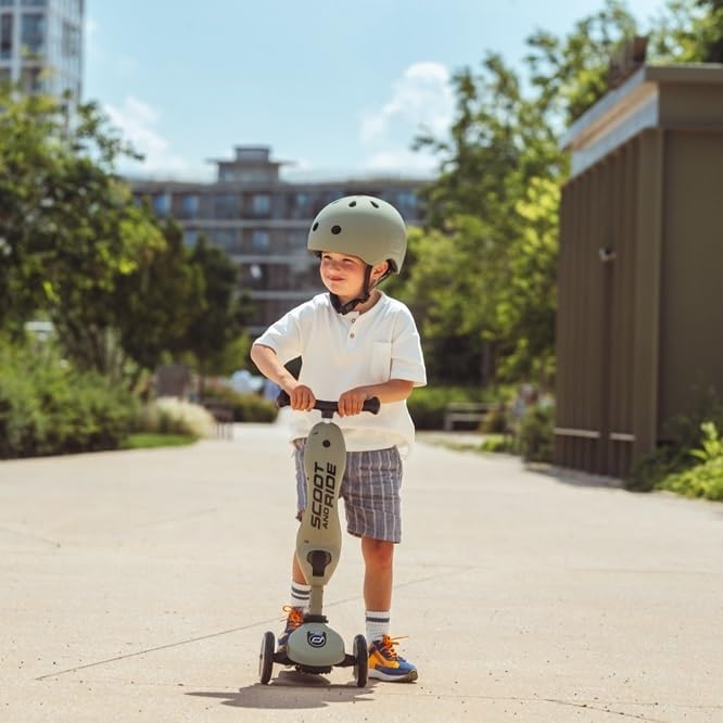 Scoot and Ride Babyhelm mit verstellbaren Trägern, Mattes Finish, Grössen XXS, inklusive LED-Sicherh