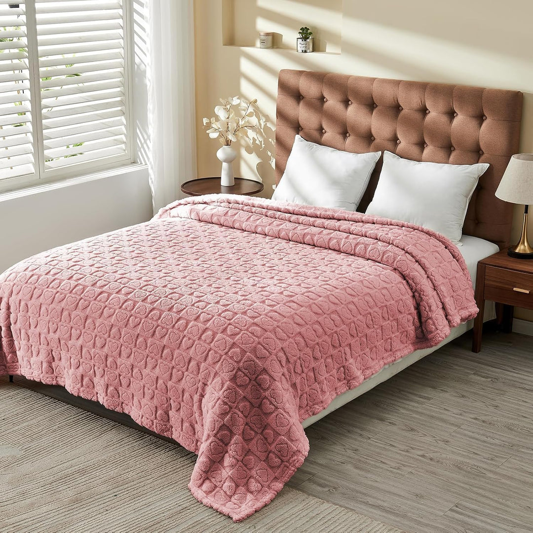 FY FIBER HOUSE Throw Blankets with Heart Checkered,Soft Warm Blankets for Lover Mom Father Friends G