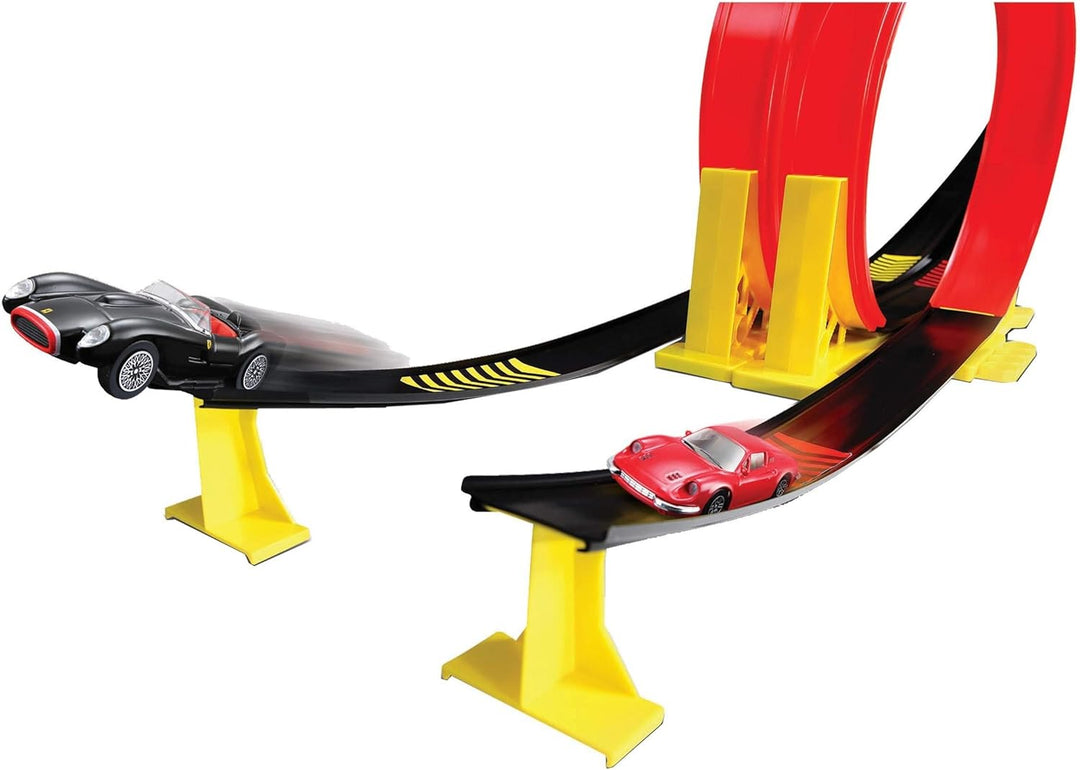 Bburago Ferrari Dual Loop: hochwertiges, lizensiertes Spieleset mit Looping inkl. 2 Spielzeugautos,