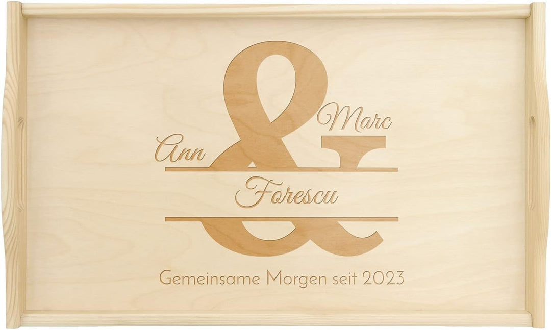 Maverton Serviertablett mit Gravur - für Zwei - Tabletttisch mit Griffen - klappbare Beine - erhöhte