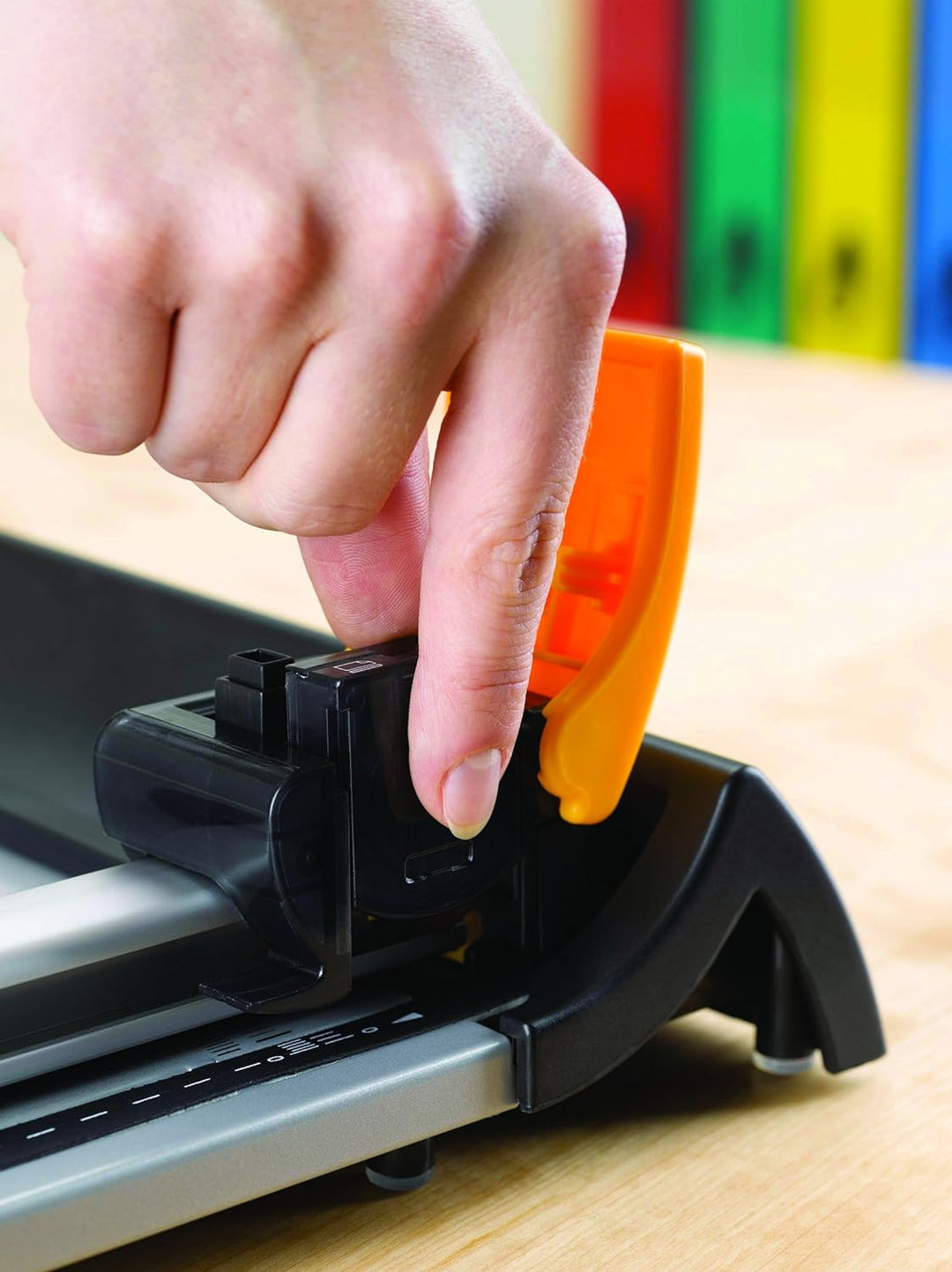 Fellowes Heimbüro Rollenschneidemaschine Proton A4 schwarz/metallic, A4