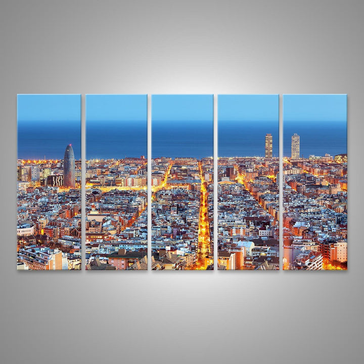islandburner, Bild auf Leinwand Skyline von Barcelona, Luftaufnahme bei Nacht, Spanien Wandbild Post