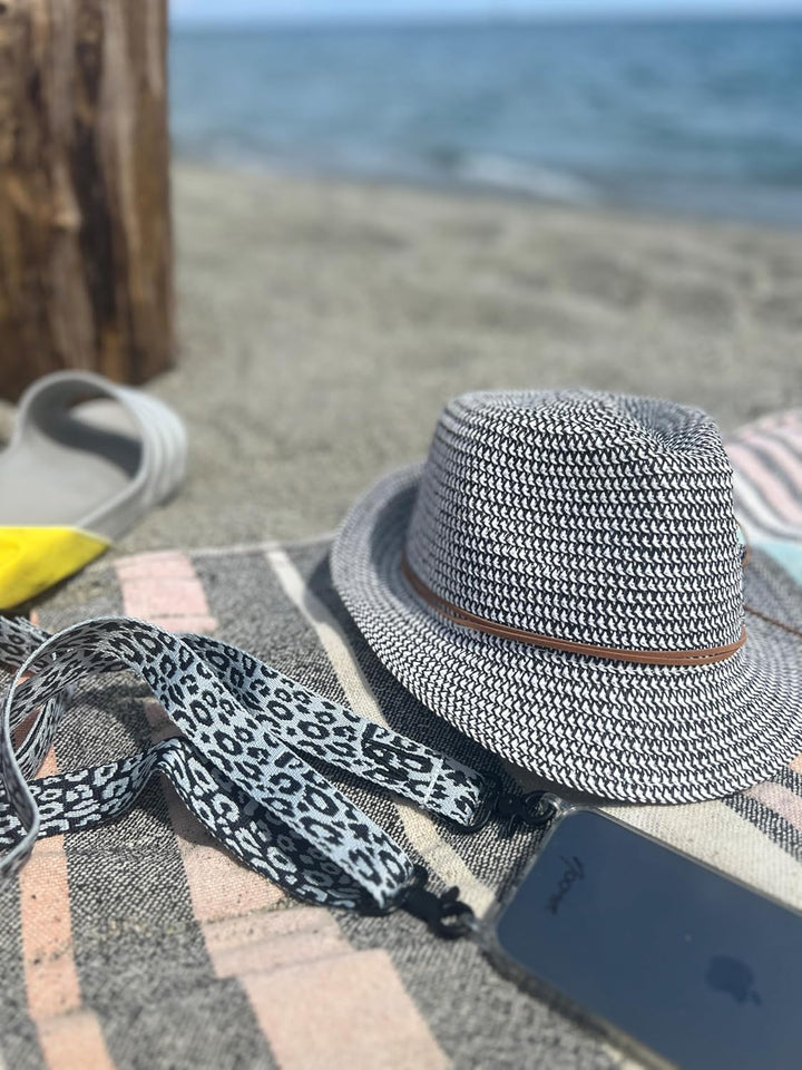 NOOMYA breite Handykette – Handyband universal zum Umhängen mit Adapter, Handy Band verstellbar & ab