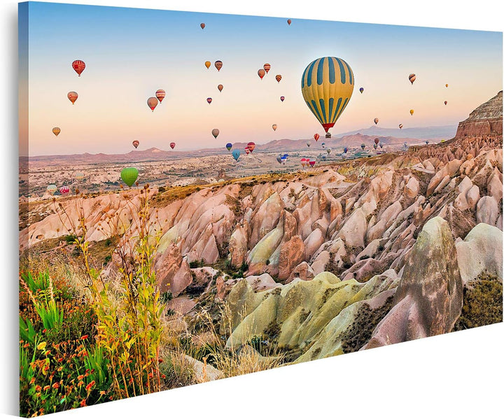 islandburner Bild auf Leinwand Heissluftballon Fliegt Über Felslandschaft Kappadokien Türkei Im Sept