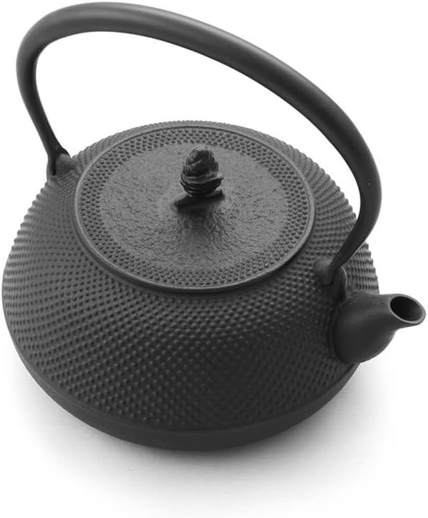 Japanischer Tetsubin, Wasserkessel Gusseisen HIRAMARU ARARE, Iwachu. 1,7 l, schwarz. Das Original. F