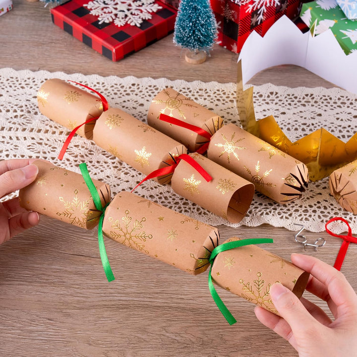 JOYIN 12er-Pack Weihnachts-Partygeschenke ohne Druckknopf Party-Tischgeschenk aus Kraftpapier mit Sc