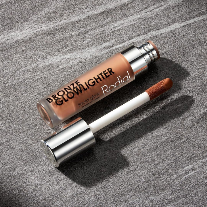 Rodial Bronze Glowlighter 6.1ml - Creme-Bronzer für sofortige Leuchtkraft der Haut, federleichte For