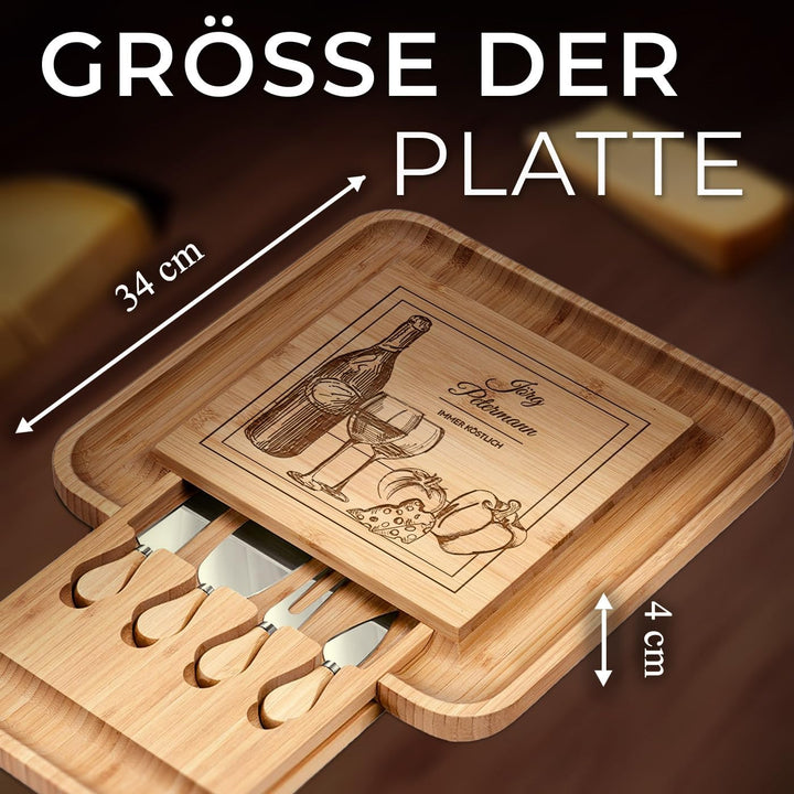 Maverton Käsebrett Servierplatte mit Gravur + 4er Käsemesser Set - aus Holz - 34x34cm - Geschenke fü