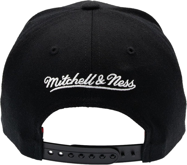 Mitchell & Ness Classic Red Snapback Team Logo - Los Angeles Lakers