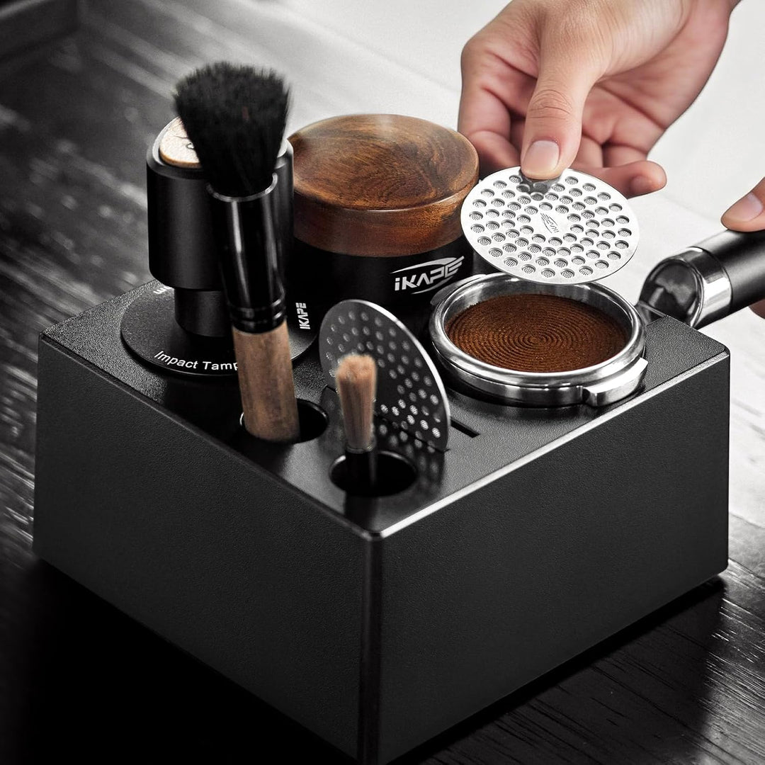 IKAPE Espresso-Tamper-Station – Schwarze Tamping-Station aus Kunststoff, Tamper-Halterung und Siebtr