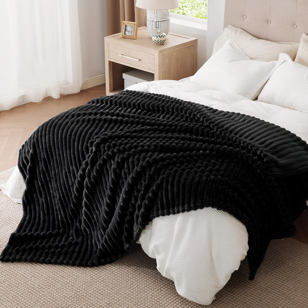 BEDSURE Kuscheldecke für Zimmer Deko - Wolldecke & Fleecedecke, Sofadecke, Weiche Warme Grobe Kordde