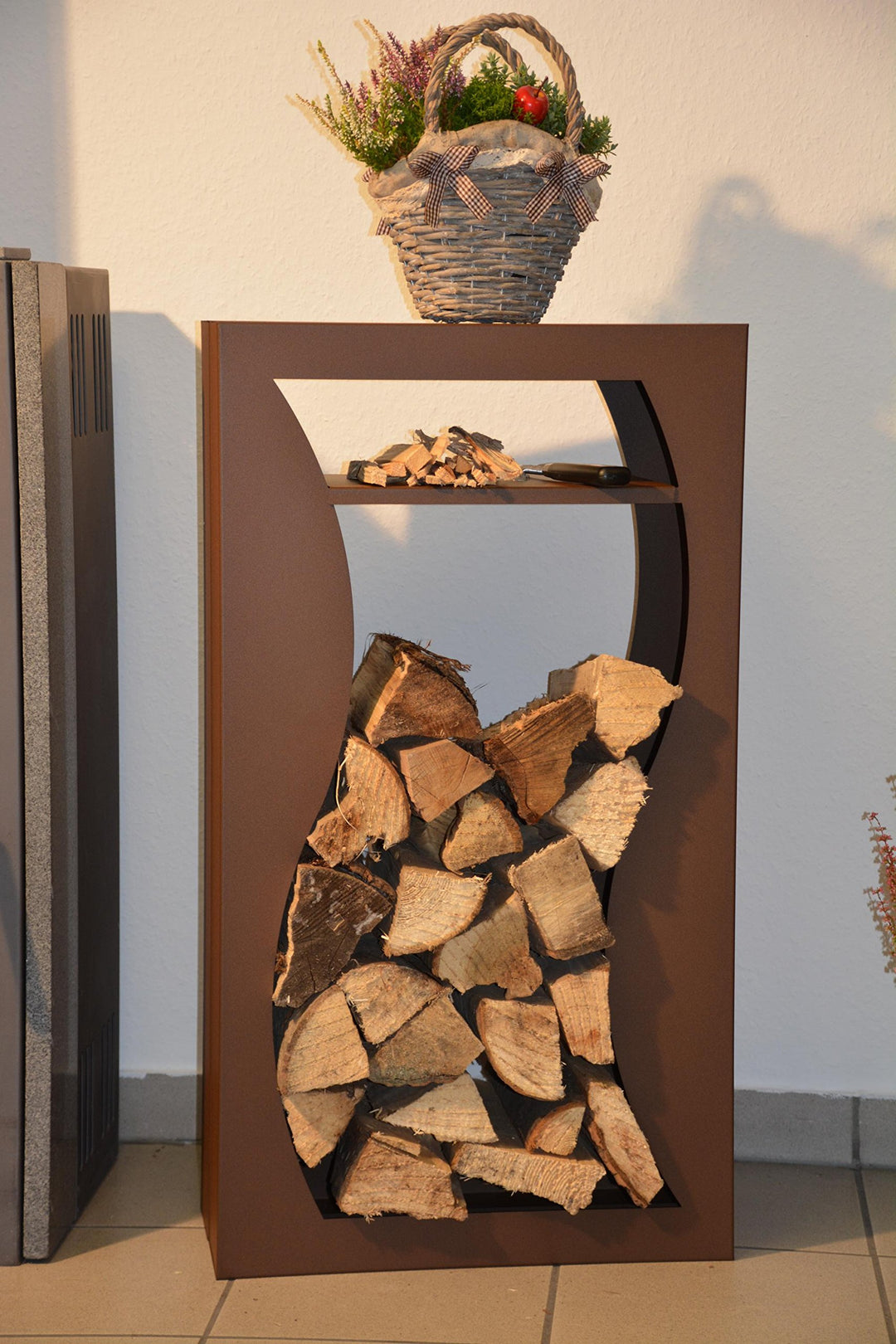 Kaminholzregal Kaminholzständer Innen aus Metall Welle mit Anfeuerholzfach - Corten Effect