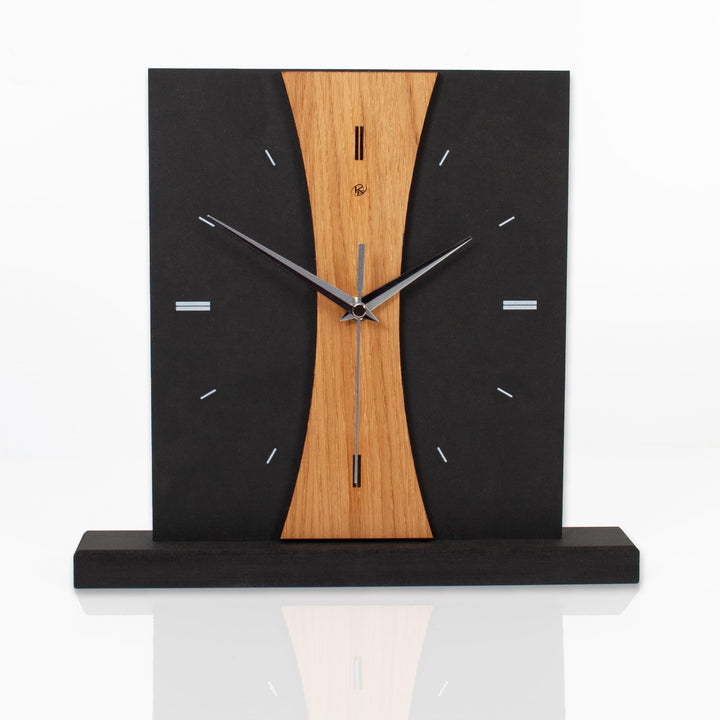 Kreative Feder Standuhr „Brown Stripe“ aus Holz – Schwarze Tischuhr in modernem Look ohne Ticken (Br