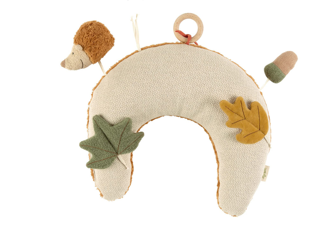 sigikid 39711 Baby-Aktivkissen in Hörnchenform, Tierdruck, Beige/Braun/Spielkissen, 33x37x10 cm, Bei