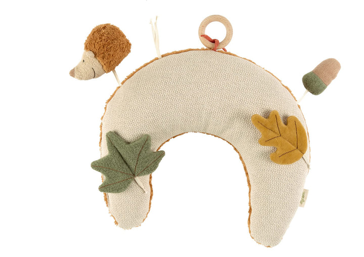 sigikid 39711 Baby-Aktivkissen in Hörnchenform, Tierdruck, Beige/Braun/Spielkissen, 33x37x10 cm, Bei