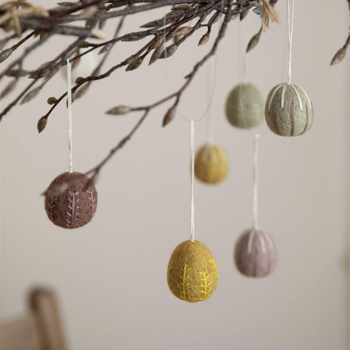 Én Gry & Sif Elegante bestickte Osteranhänger Eier, Ostern, Filzeier, Osterdeko, Frühlingsdeko aus F