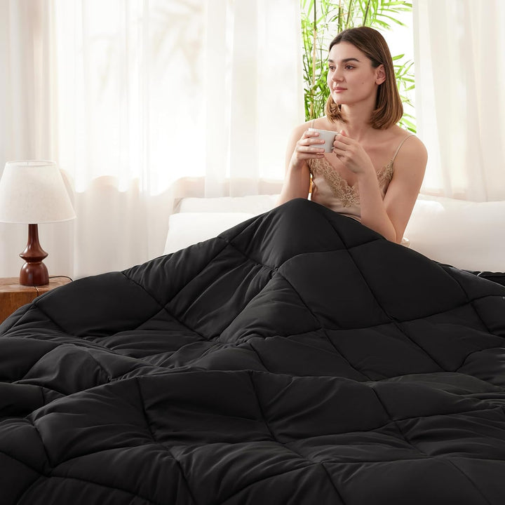 WAVVE Bettdecke 200x200cm Ganzjahresdecke 4 Jahreszeiten, Steppdecke 300gsm Mikrofaser 200x200 cm, S