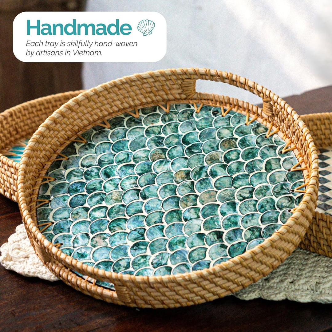 JUNGLE CULTURE Rattan Serviertablett rund 30 cm mit Perlmutt – Cascade • Coastal Boho • Handgefertig
