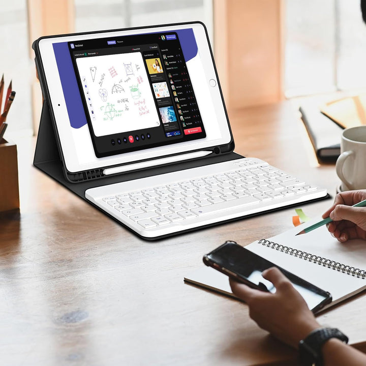 hülle mit Tastatur für iPad 9/8/7 Generation (2021/2020/2019) 10,2 Zoll, weiche TPU-Rückseite mit St