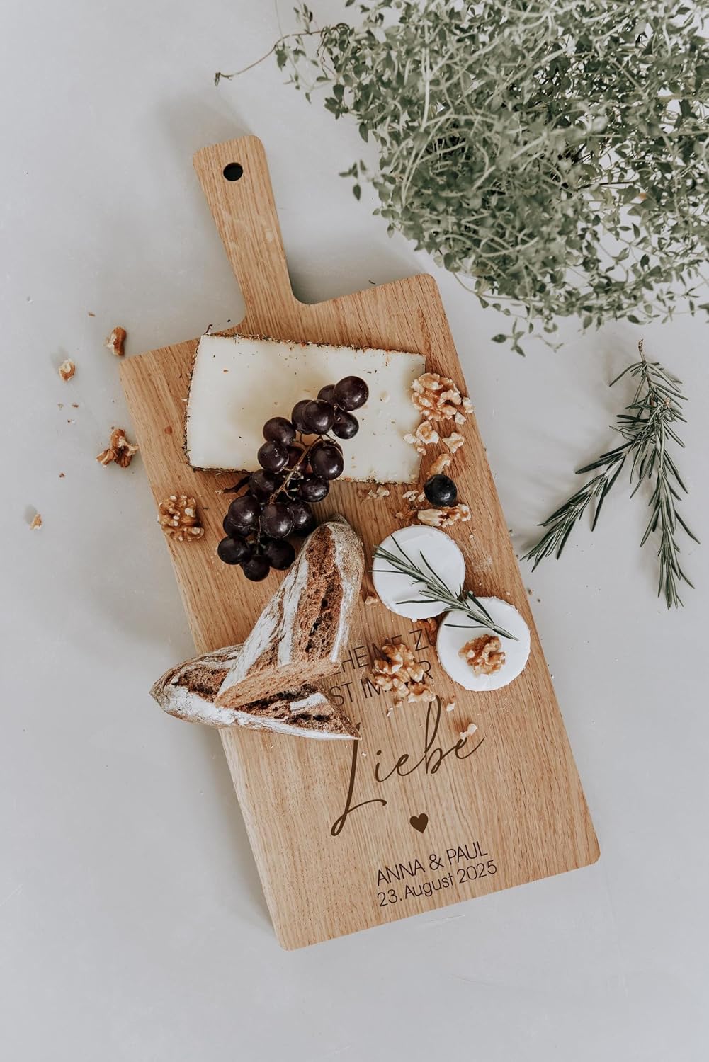 Schneidebrett Eiche personalisiert mit Gravur, 2 Grössen | Namen &amp; Datum, Servierbrett, Massivholz 4