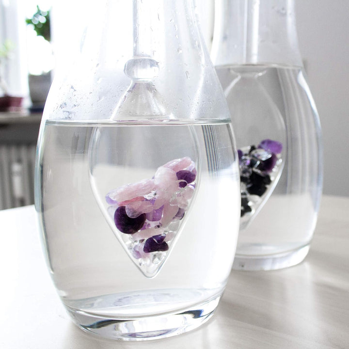 Vitajuwel Wellness Edelsteinwasserset für Zuhause (Karaffe Era & Phiole) mit Amethyst, Rosenquarz &