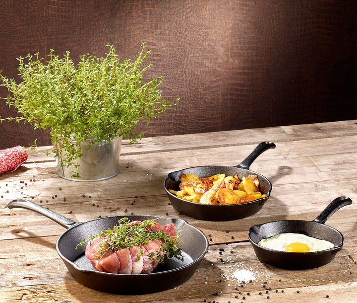 Tornwald-Schmiede Bratpfannen: 4er-Set Gusseisen-Pfannen mit je 1x Ø 12,5/16,5/21 und 30 cm (Grillpf