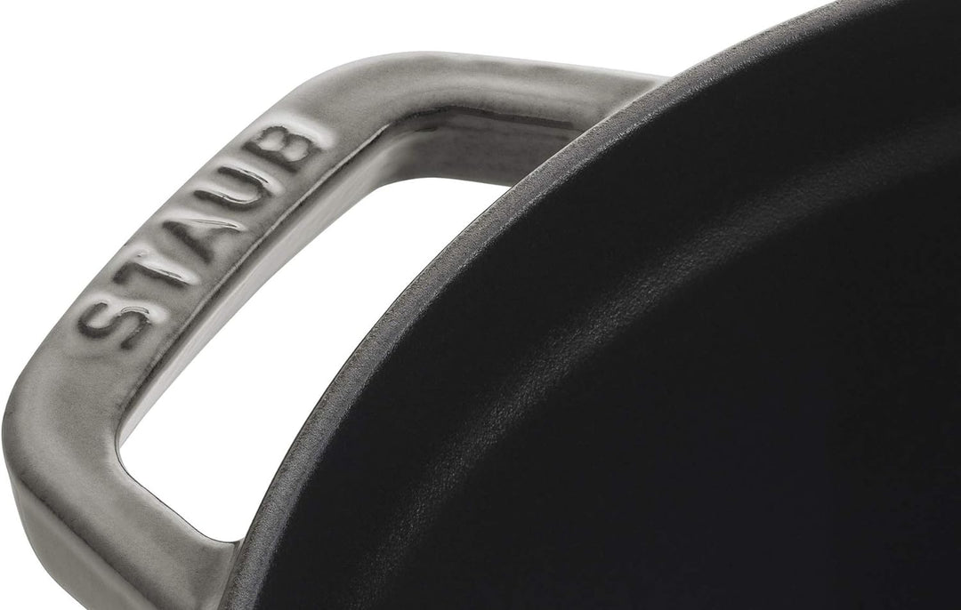 STAUB Gusseisen Bräter/Cocotte mit Dämpfeinsatz, Rund 26 cm, 5,2 L, Aromaregen Funktion, Für alle He