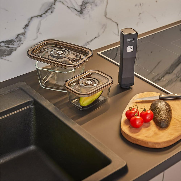 CASO Vacu OneTouch Eco-Set, Handvakuumierer inkl. 3 Vakuumbehälter aus Glas, 10 ZIP-Beutel und Food