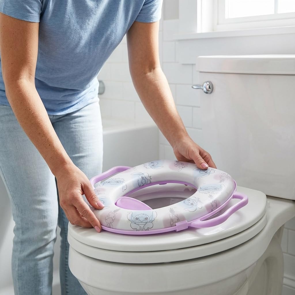 Tataway Soft Kindertoilette mit Griffen — Toilettenverkleinerer mit Disney-Stitch-Grafik — rutschfes