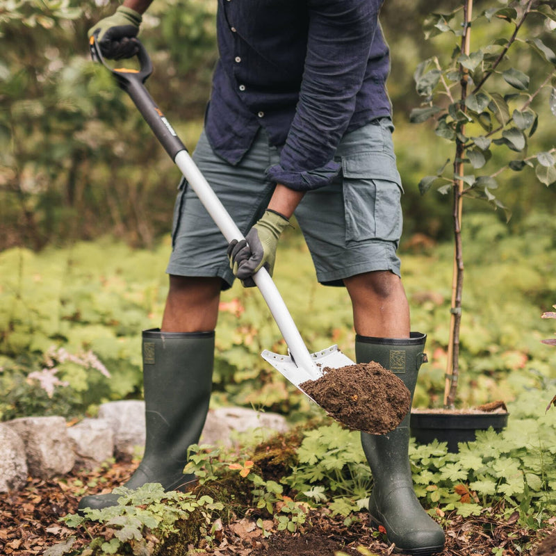 Fiskars Teleskop-Spaten für schwere, steinige Böden, Spitz, Länge: 111 - 130 cm, Verstärktes Borstah