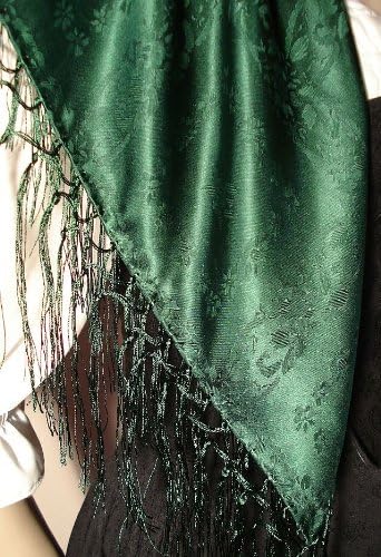 Seidentuch Dirndl-Trachtentuch Tuch grün 75 x 75cm Dirndltuch Seide Fransentuch für Tracht Trachtens