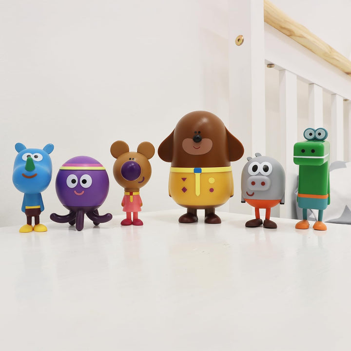Hey Duggee 1870R Squirrel Figurine Set with Duggee, Multicolor