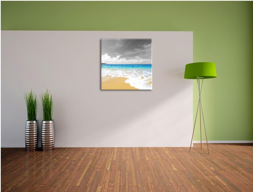 Pixxprint Sandstrand mit Welle bei azurblauen Himmel schwarz/weiss, Format: 70x70 als Leinwandbild,