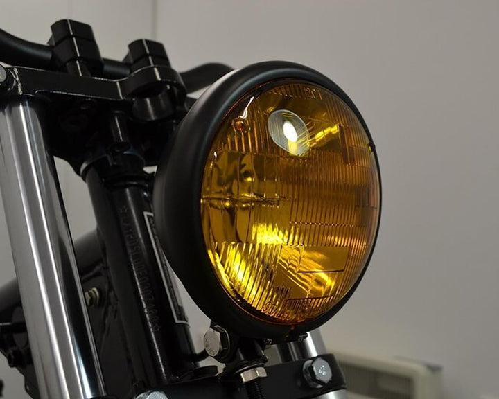 Schwarze Frontscheinwerfer Motorrad mit Gelben Linsen 5.75" 12V 55W Bates Optik - Metallgehäuse
