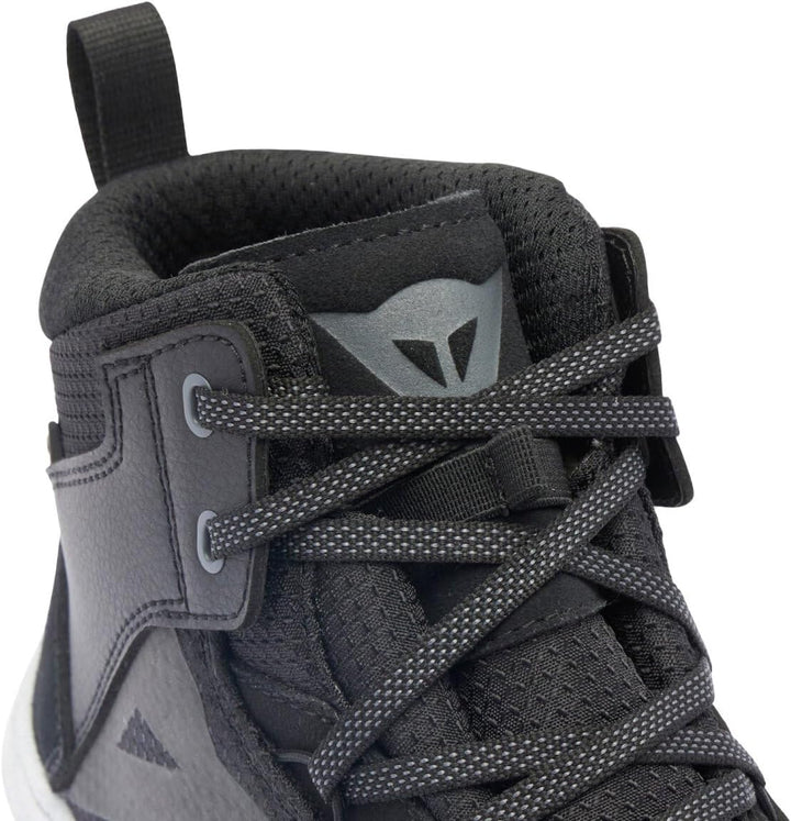 Dainese Herren Suburb D-Wp Shoes wasserdichte Motorrad-Sneaker, Schwarz/Weiss/Eisengrau, 45 EU