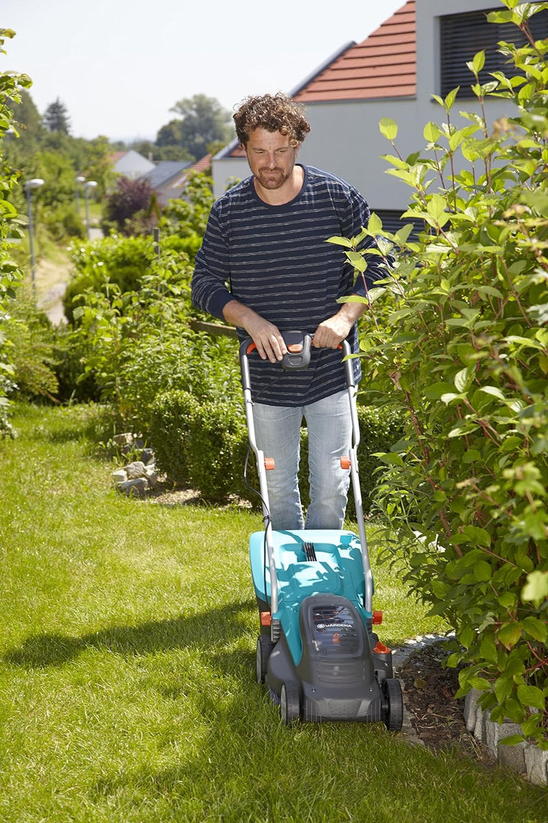 Gardena PowerMax Li-40/32 Akkurasenmäher Set: Mäher bis 280m², 32cm Schnittbreite, 30l Grasfangbehäl