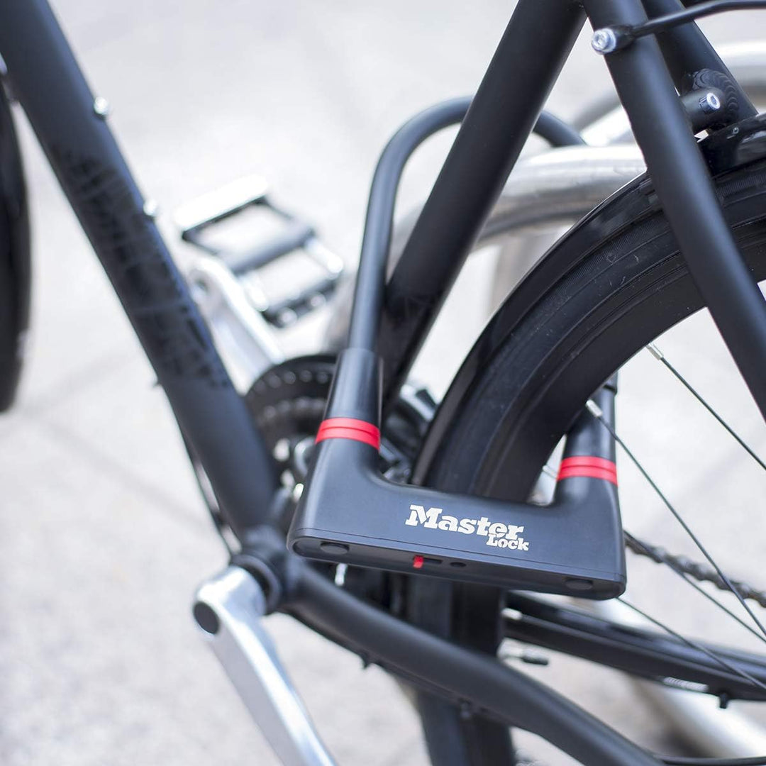 MASTER LOCK Bügelschloss [Schlüsselschloss] [mit Halterung] [Zertifiziertes Fahrrad Schloss] 8279EUR