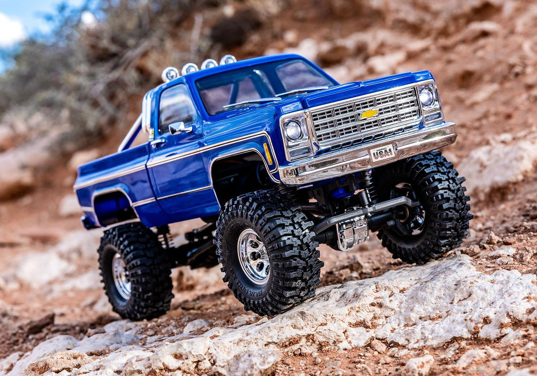 TRAXXAS TRX-4M 1/18 Chevrole K-10 4x4 Blau High Trail Crawler inkl. Akku/Lader 4WD RTR