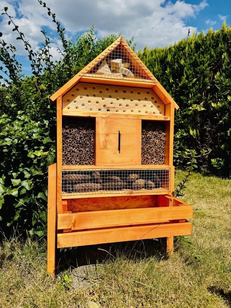 massives handgefertigtes XLInsektenhotel aus Holz für Wildbienen I Insektenhaus mit Blumenkasten I B
