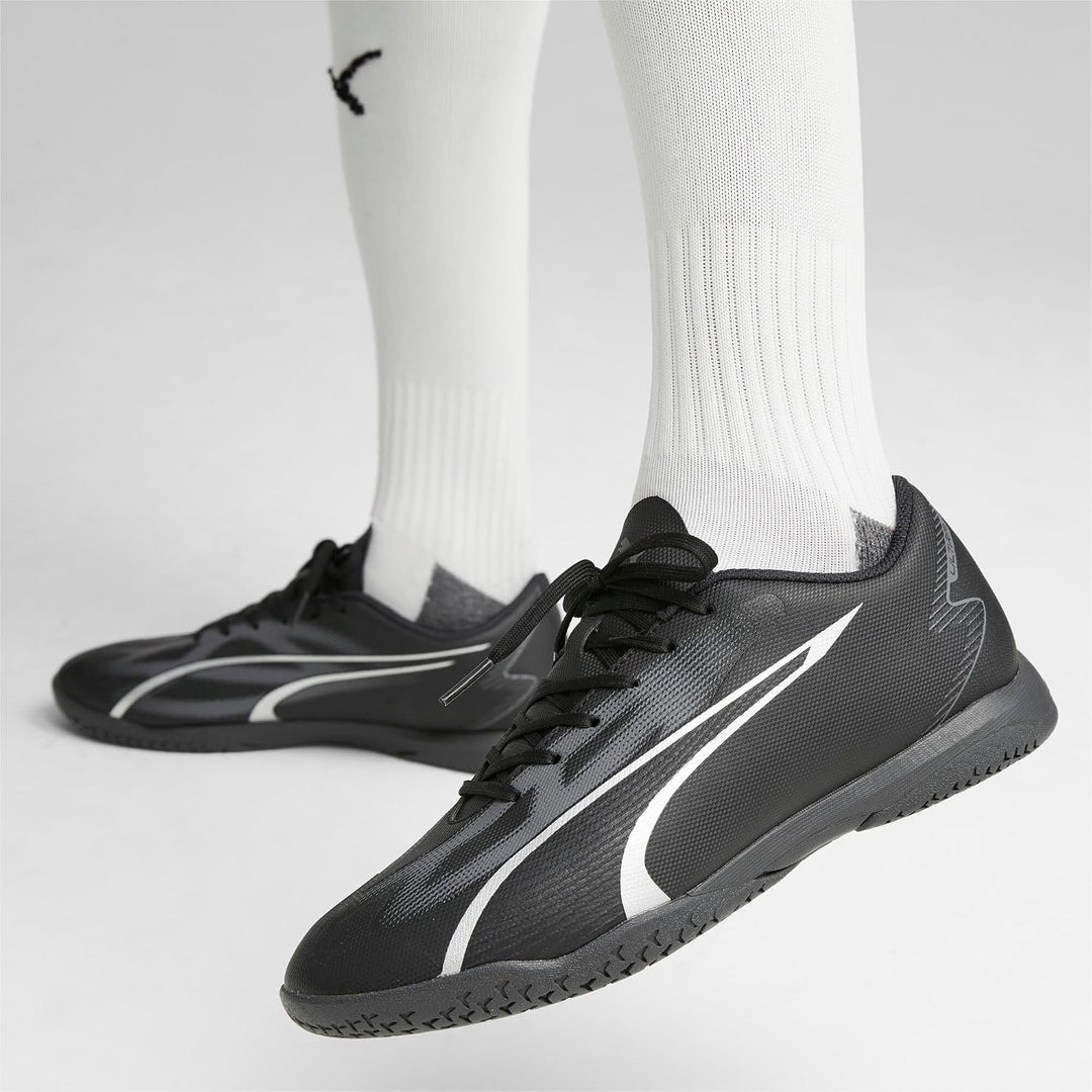 PUMA Herren Ultra Play It Fussballschuh 42.5 EU Puma Black Asphalt, 42.5 EU Puma Black Asphalt