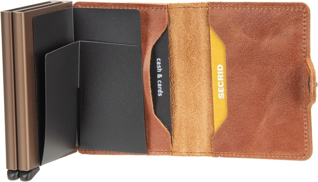 Secrid Es ist eine kompakte Brieftasche mit zwei Cardprotectors, die die Kapazität verdoppeln. Ausge